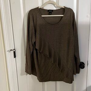 Brown detail top size 2X